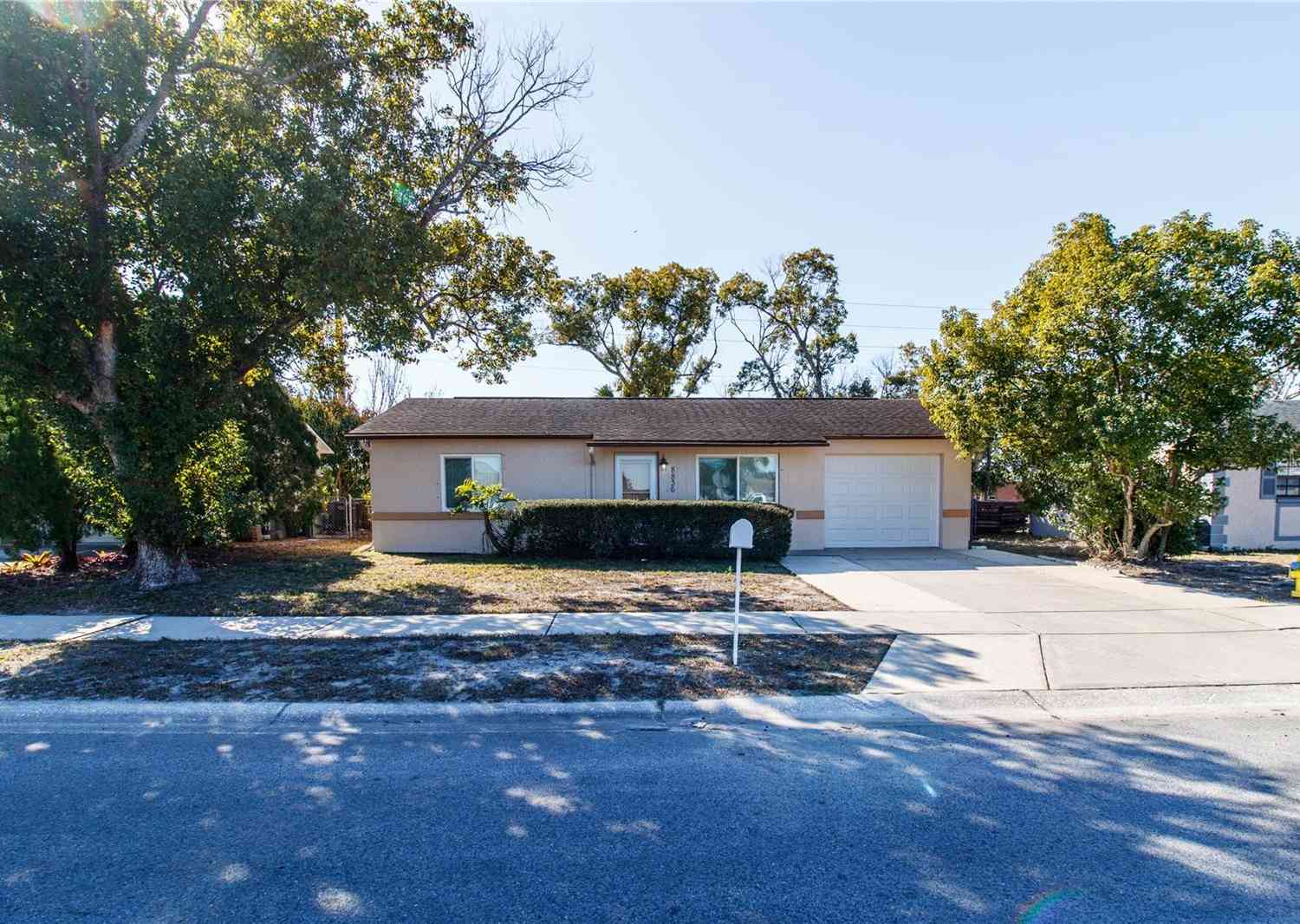 Homes For Sale - 8836 Huntsman Lane<br/> PORT RICHEY, FL 34668