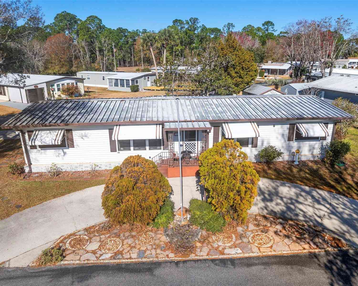 Mobile Home For Sale - 232 Meadow Lark Drive<br/> OSTEEN, FL 32764