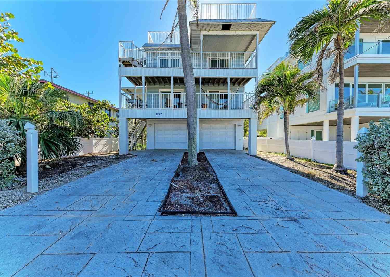 Homes For Sale - 872 North Shore Drive<br/> ANNA MARIA, FL 34216