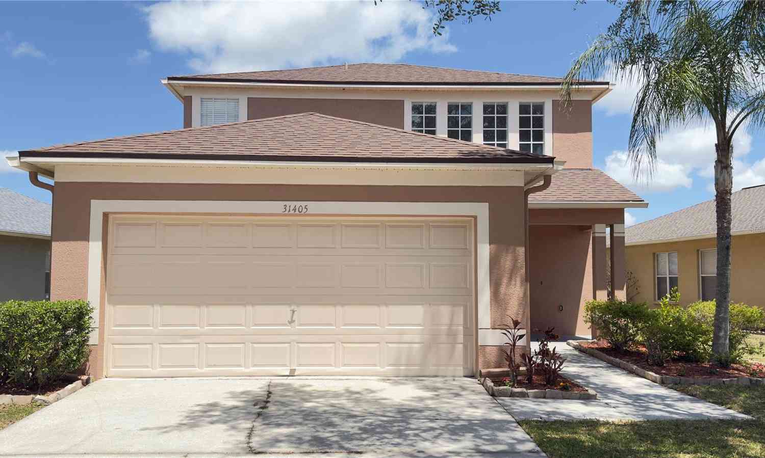 Homes For Sale - 31405 Triborough Drive<br/> Wesley Chapel, FL 33545