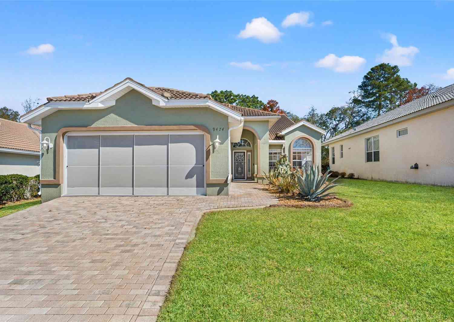 Homes For Sale - 9474 Mississippi Run<br/> WEEKI WACHEE, FL 34613