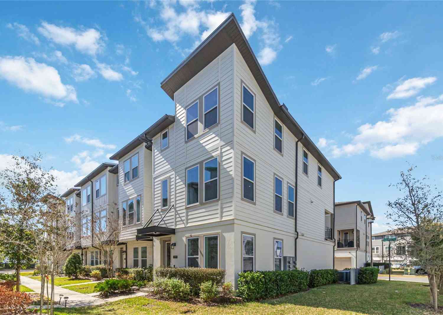 Townhouse For Sale - 12717 Hershko Alley<br/> ORLANDO, FL 32827