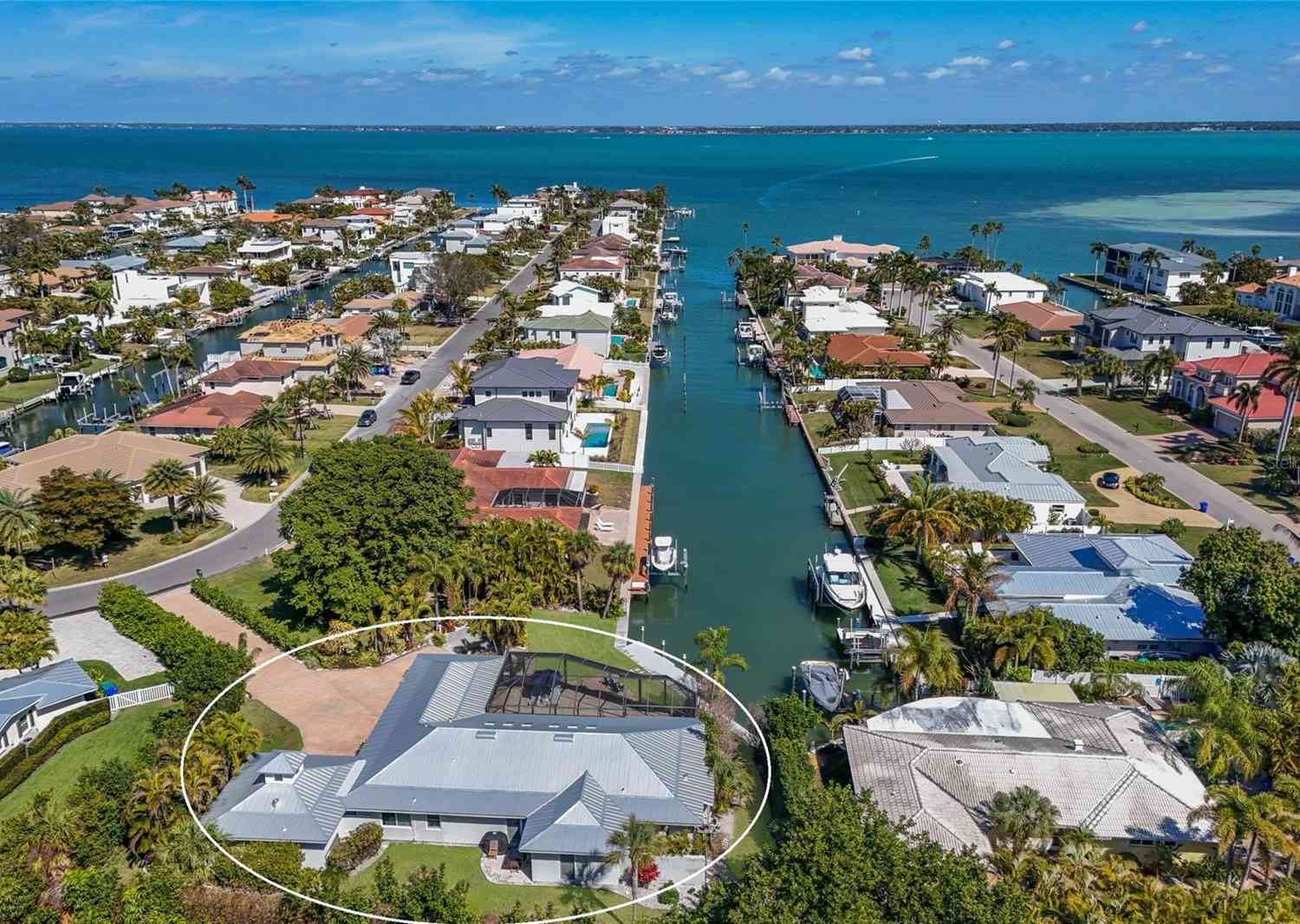 Homes For Sale - 500 Halyard Lane<br/> LONGBOAT KEY, FL 34228