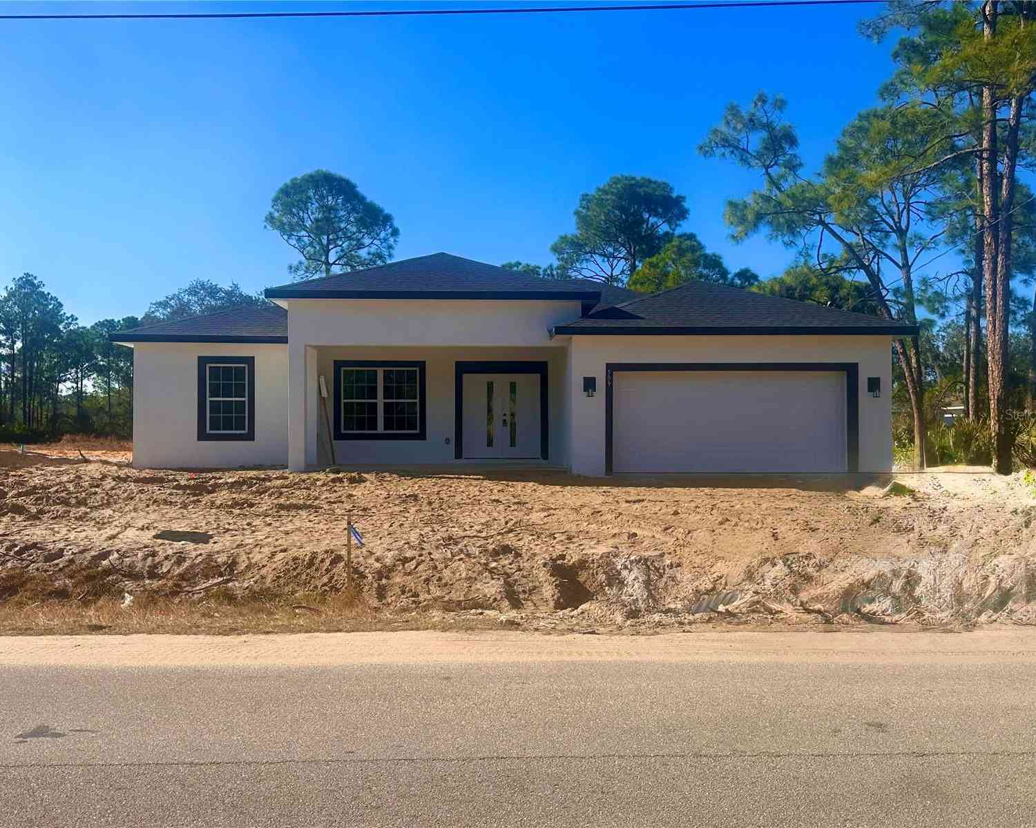 Homes For Sale - 509 Lemans Drive<br/> SEBRING, FL 33872