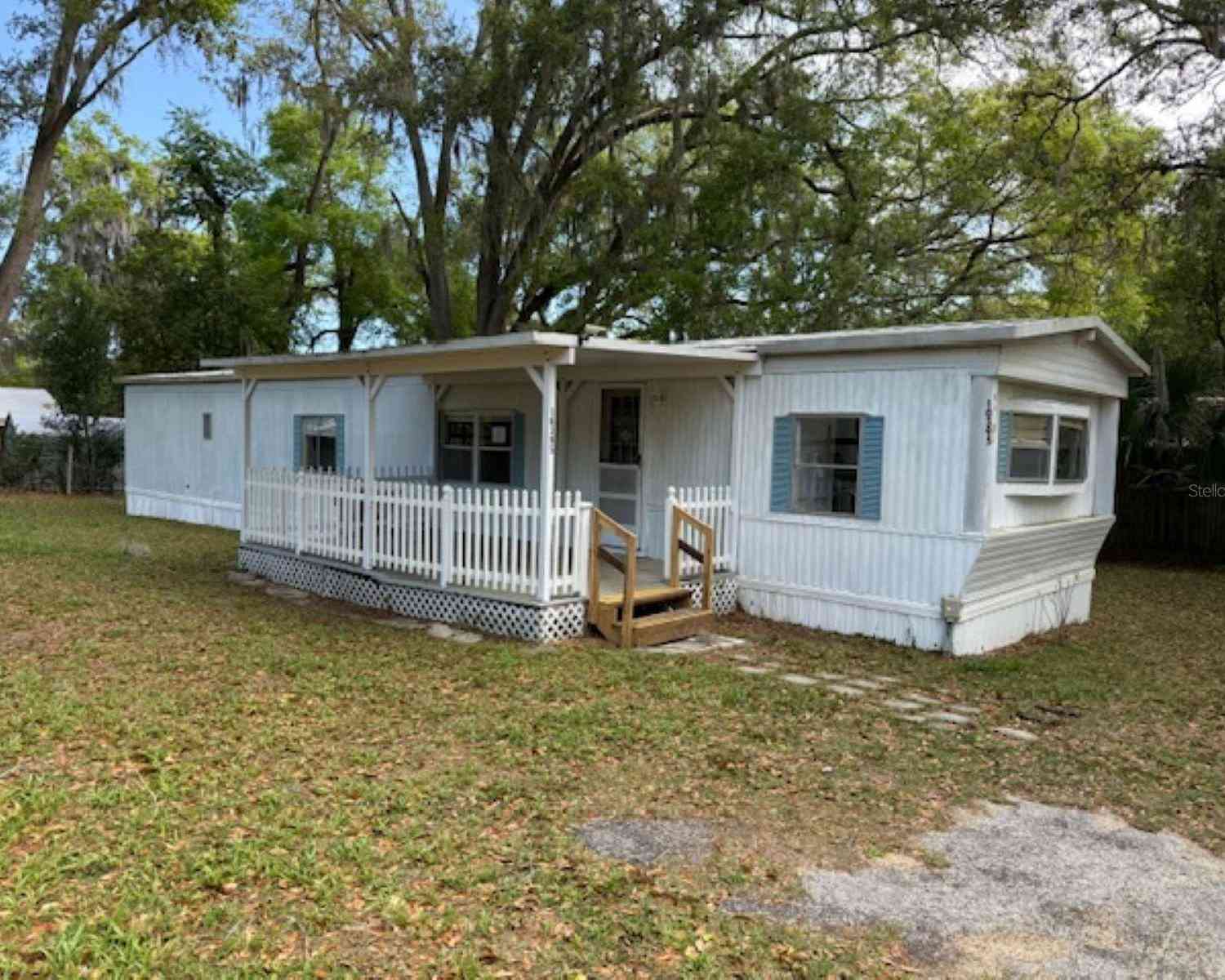 Mobile Home For Sale - 10395 SE 159th Street<br/> SUMMERFIELD, FL 34491