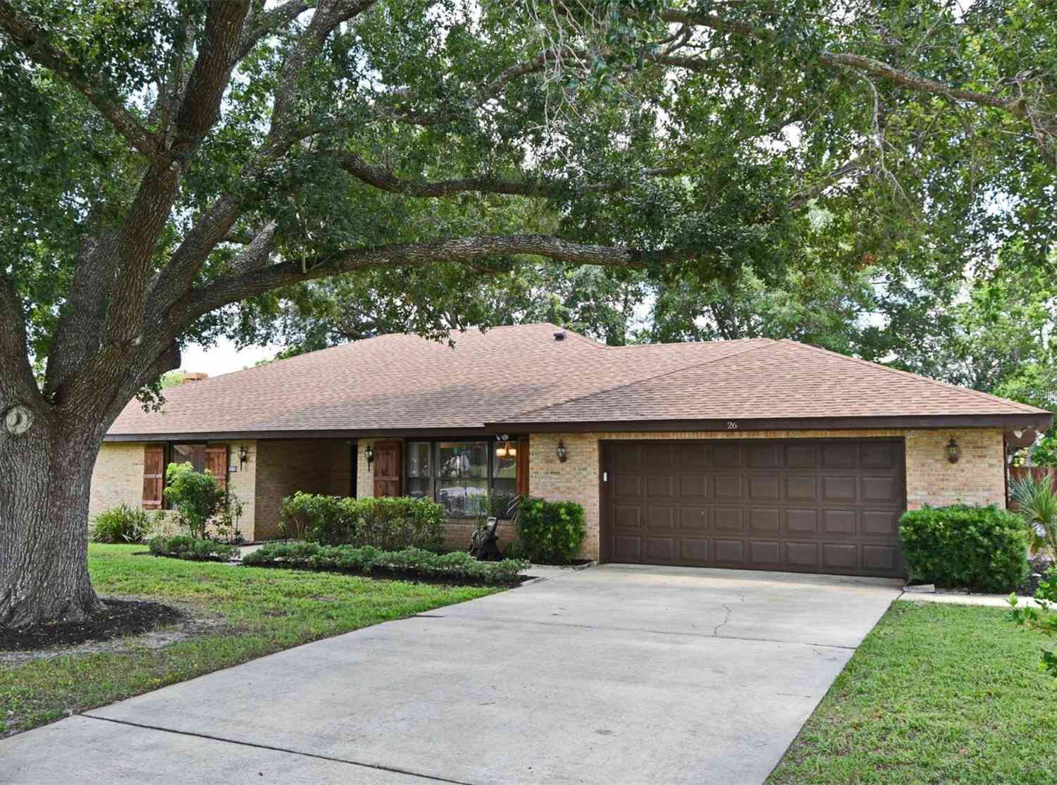 Homes For Sale - 26 Canter Club Court<br/> DEBARY, FL 32713