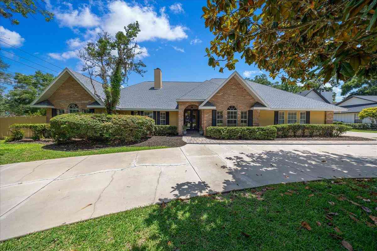 Homes For Sale - 2420 SE 15th Street<br/> OCALA, FL 34471