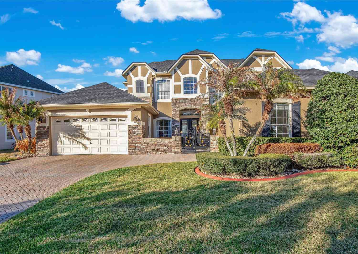 Homes For Sale - 16356 Bristol Lake Circle<br/> ORLANDO, FL 32828