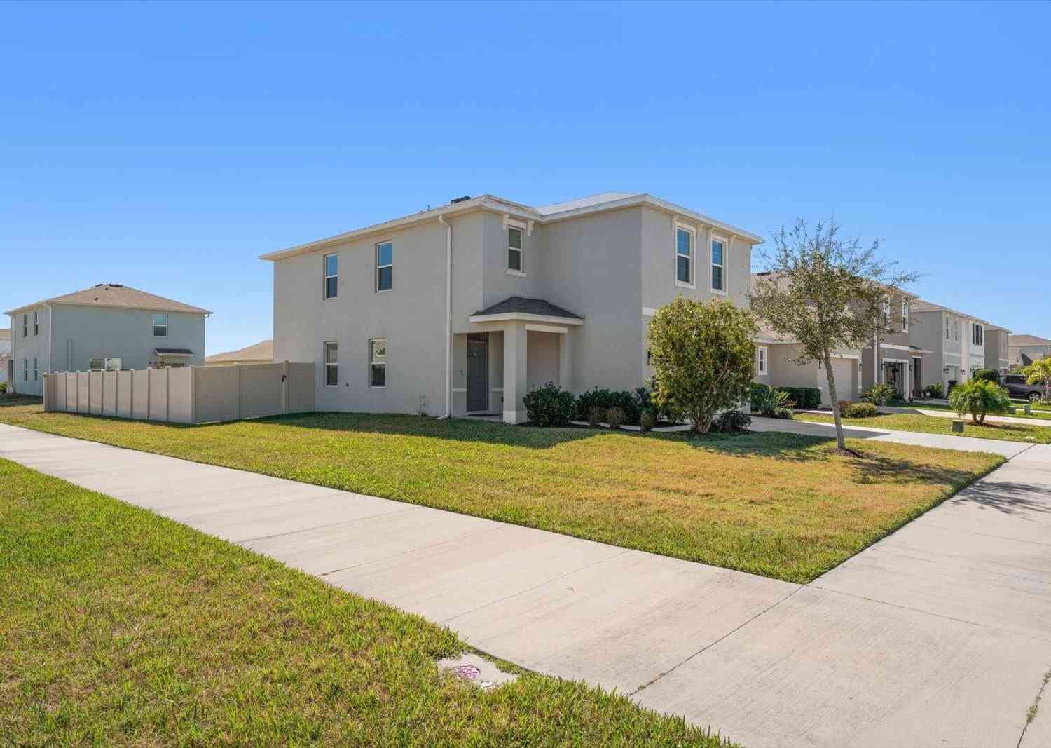 Homes For Sale - 16176 Soft Fern Trace<br/> ODESSA, FL 33556