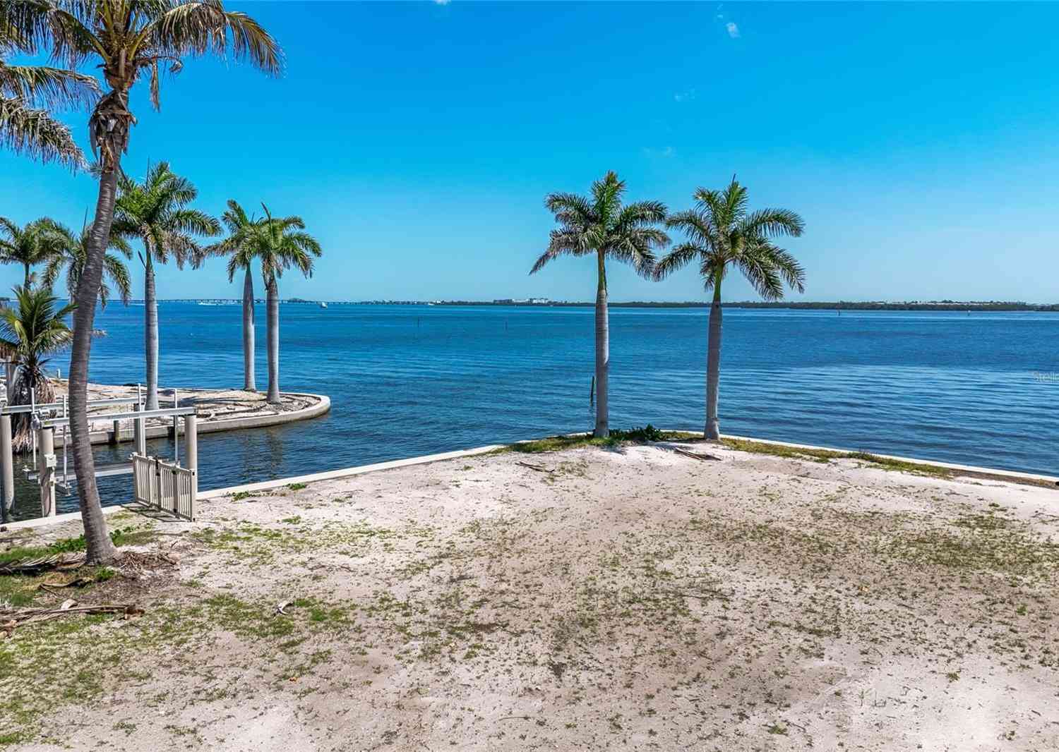 Vacant Land For Sale - 407 20th Place<br/> Bradenton Beach, FL 34217