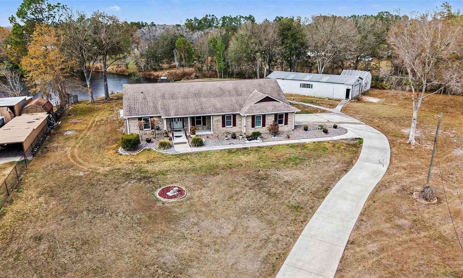 Homes For Sale - 31835 Cromwell Lane<br/> Wesley Chapel, FL 33543