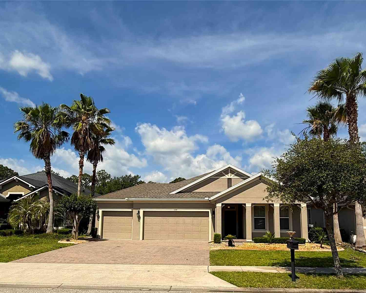 Homes For Sale - 264 Birkdale Drive<br/> DAYTONA BEACH, FL 32124