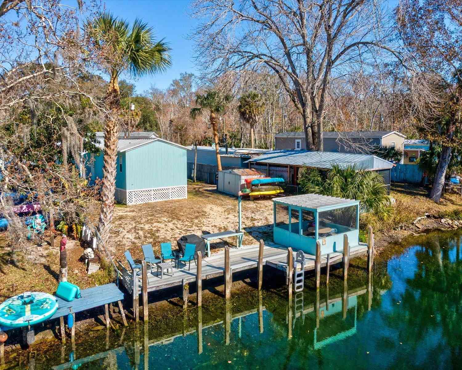 Mobile Home For Sale - 6419 W Richard Drive<br/> WEEKI WACHEE, FL 34607