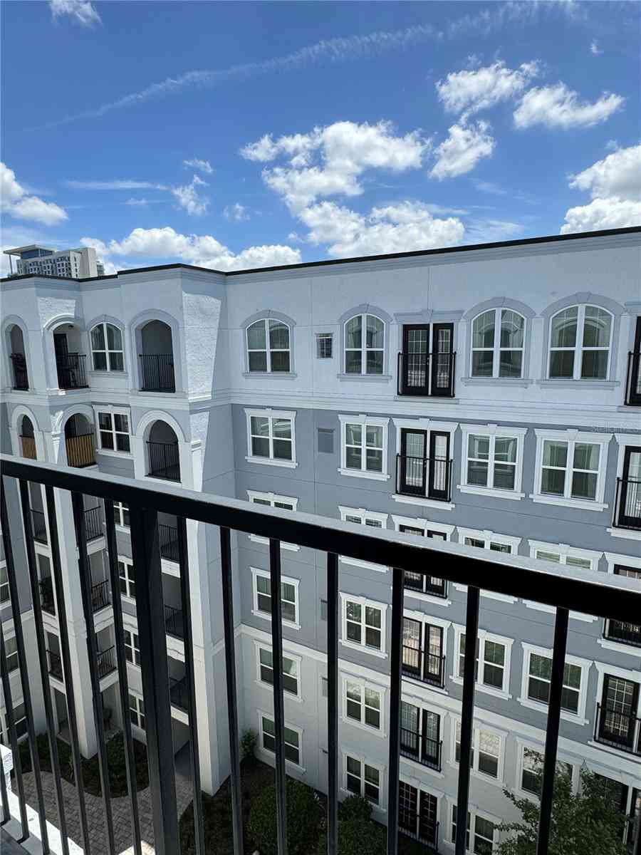 Condo For Sale - 300 E South Street #6004<br/> ORLANDO, FL 32801