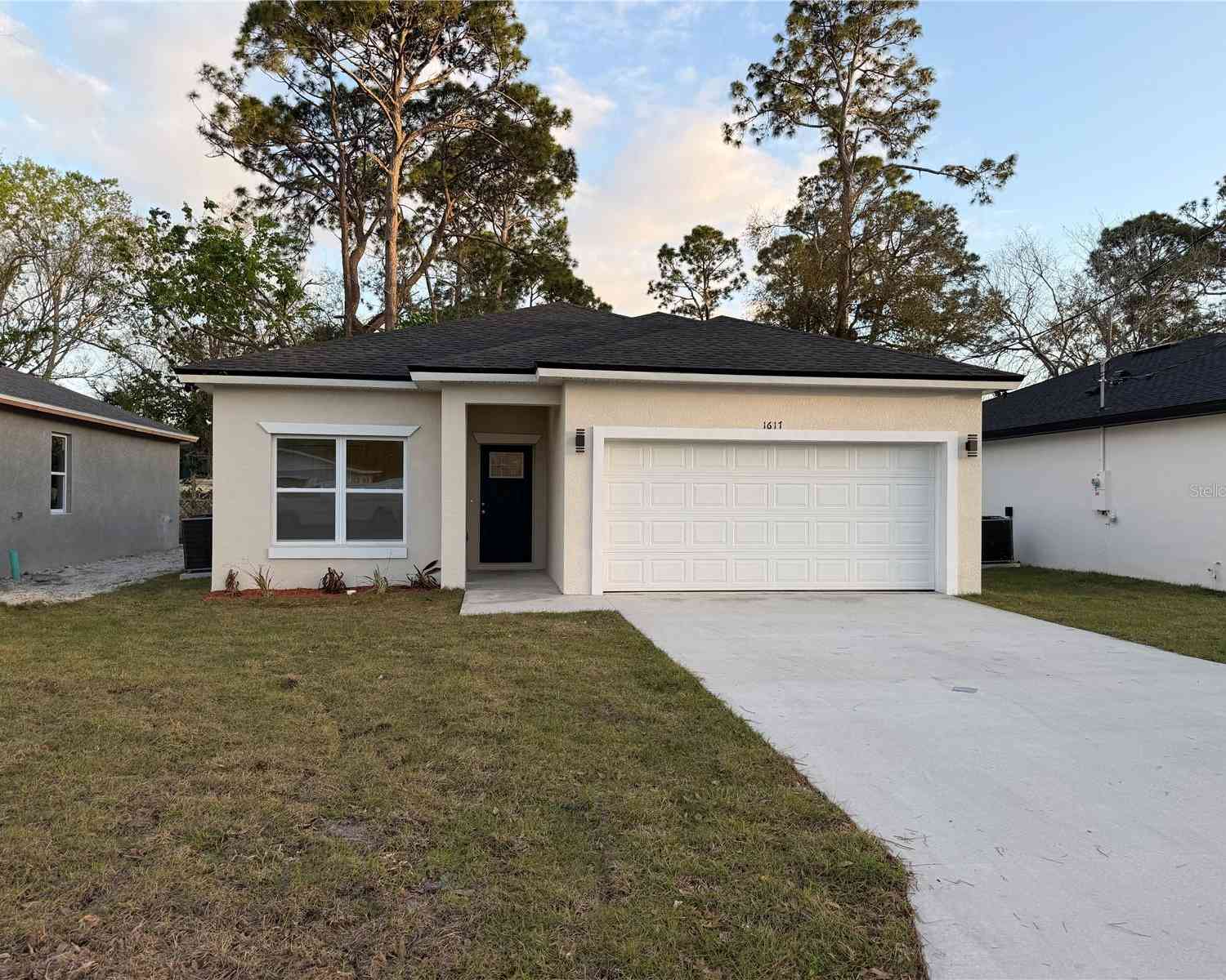 Homes For Sale - 1617 Illinois Street<br/> DAYTONA BEACH, FL 32114