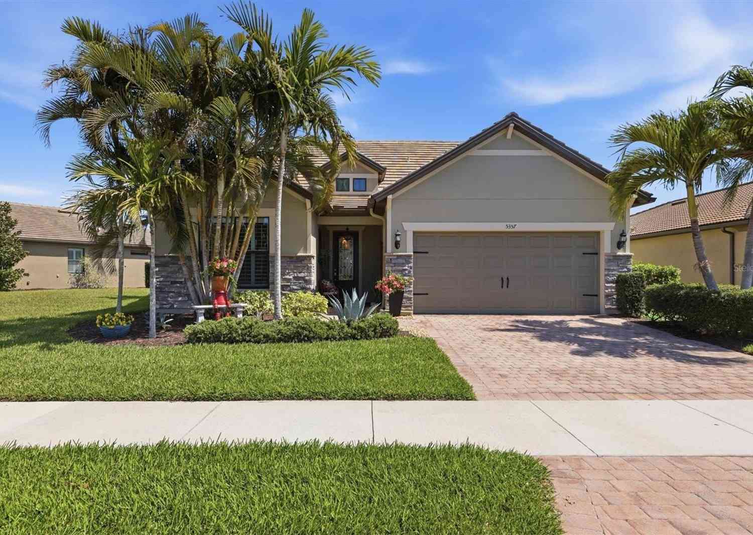 Homes For Sale - 5357 Sundew Drive<br/> SARASOTA, FL 34238