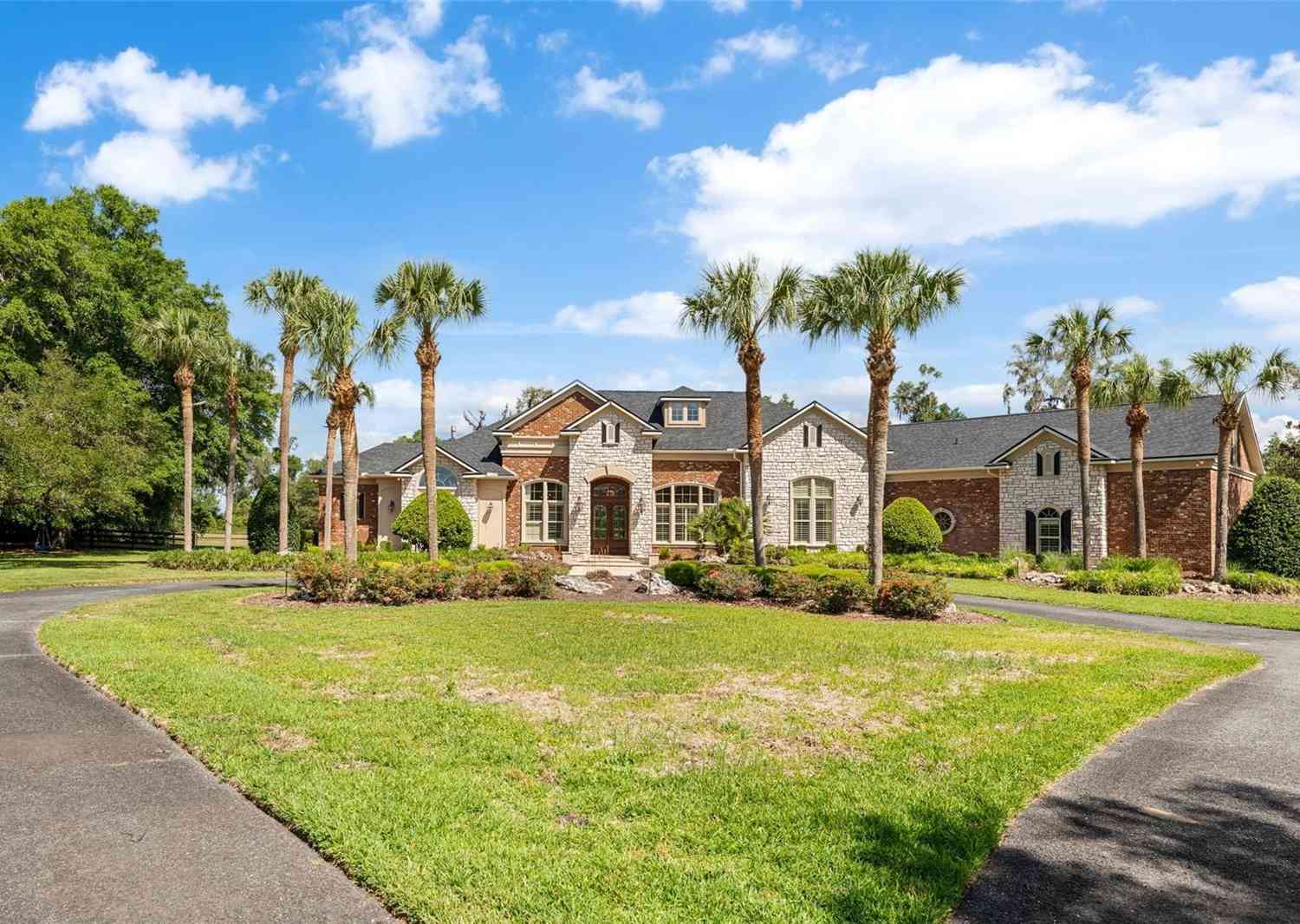 Homes For Sale - 15508 NW 45th Place<br/> NEWBERRY, FL 32669