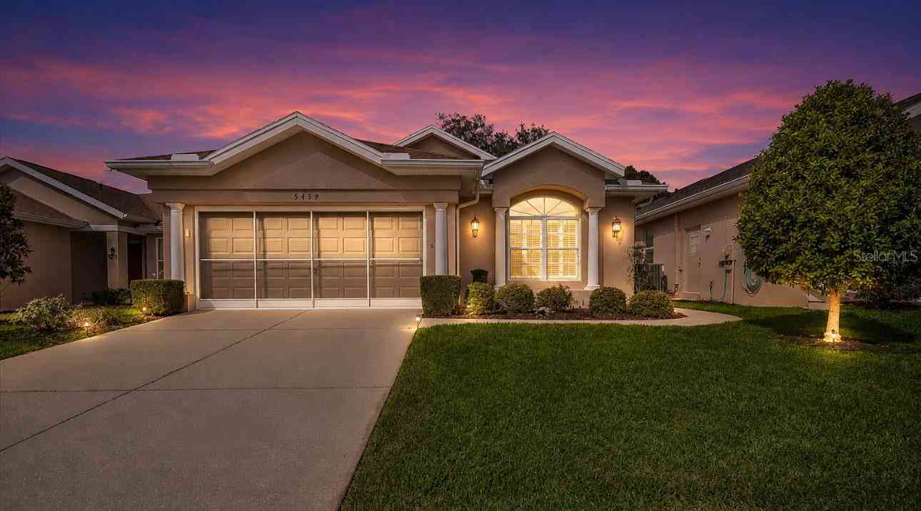 Villa For Sale - 5459 Legend Hills Lane<br/> SPRING HILL, FL 34609