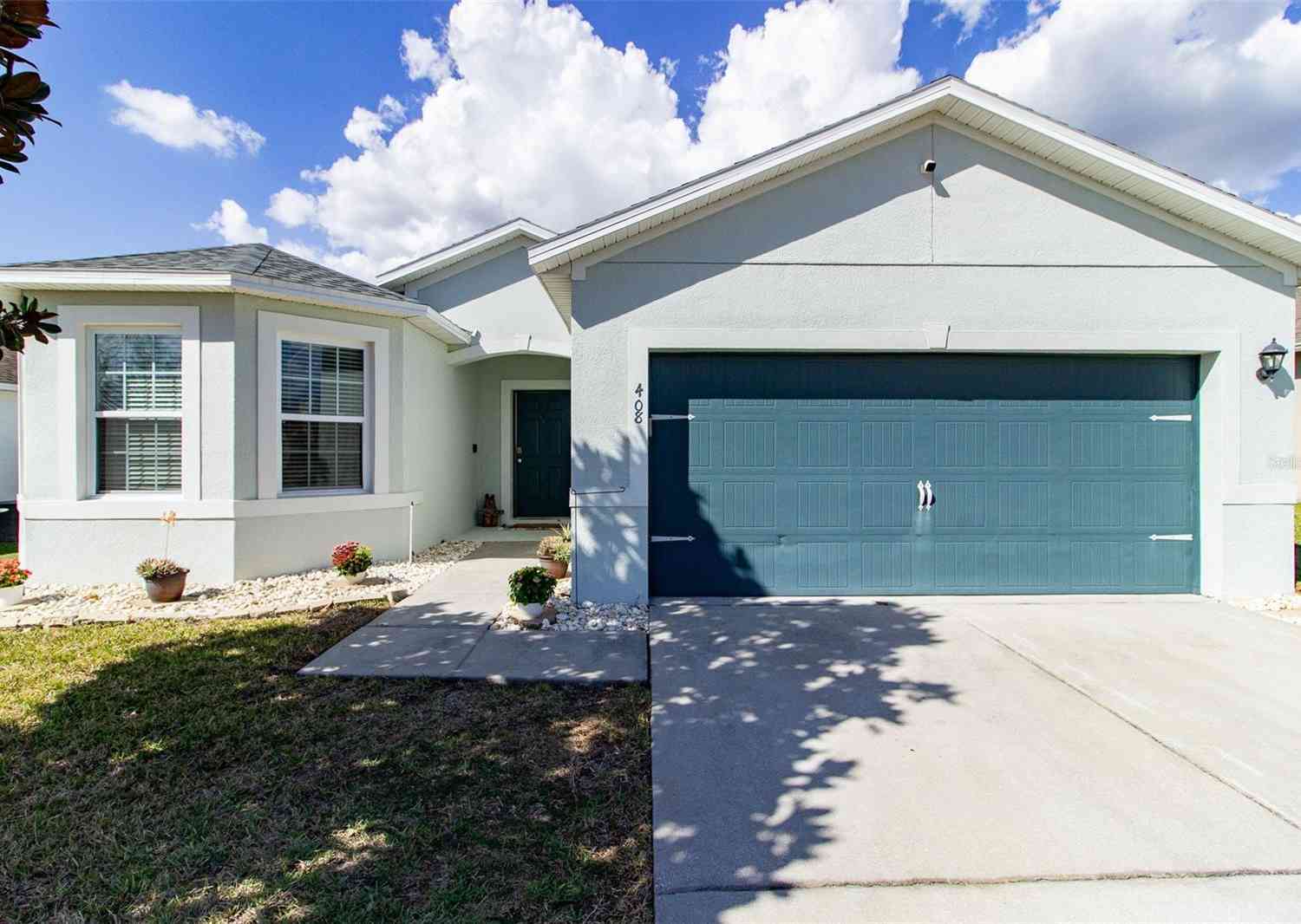 Homes For Sale - 408 Cedar Glen Drive<br/> LAKE ALFRED, FL 33850