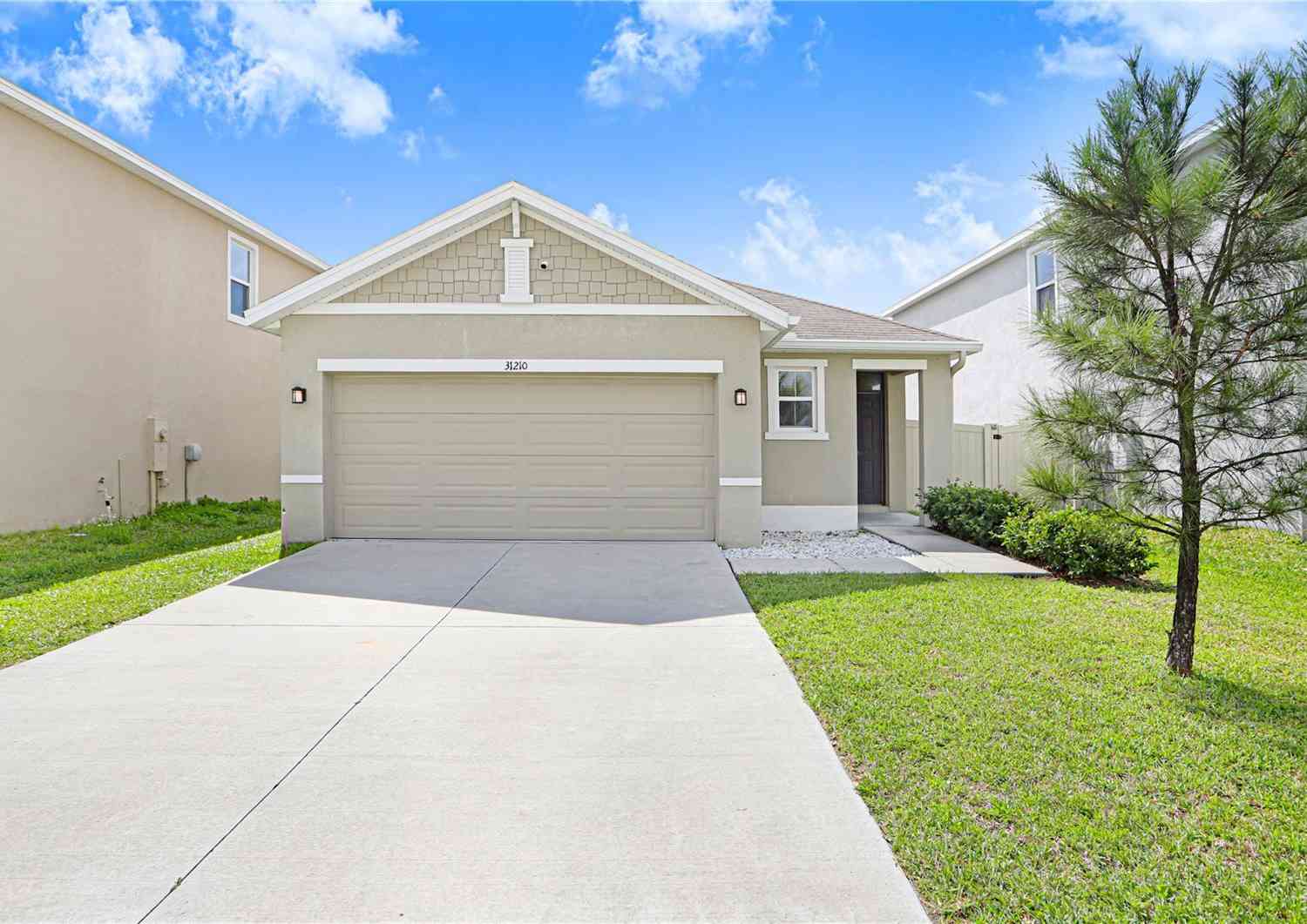 Homes For Sale - 31210 Penny Surf Loop<br/> Wesley Chapel, FL 33545