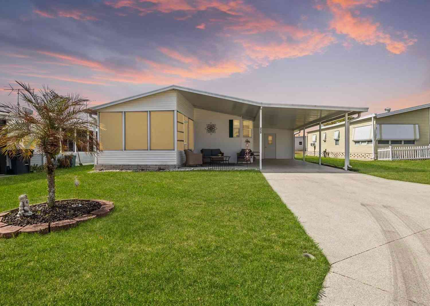 Mobile Home For Sale - 232 Glenwood Drive<br/> LAKE WALES, FL 33898
