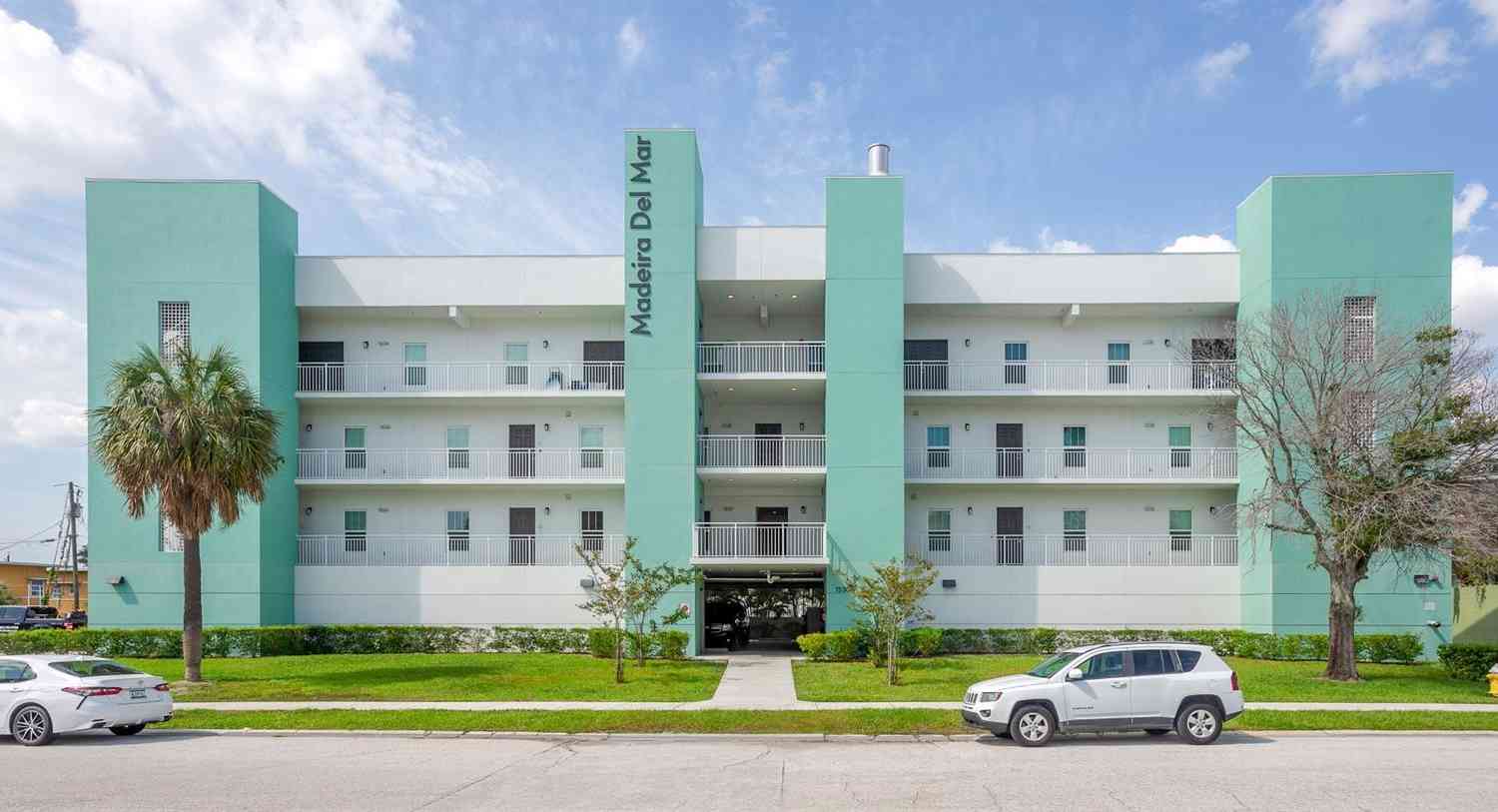 Condo For Sale - 15305 1st Street #202<br/> MadeiraBeach, FL 33708