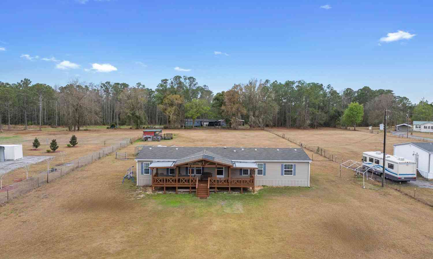 Mobile Home For Sale - 6300 Green Pond Road<br/> POLK CITY, FL 33868