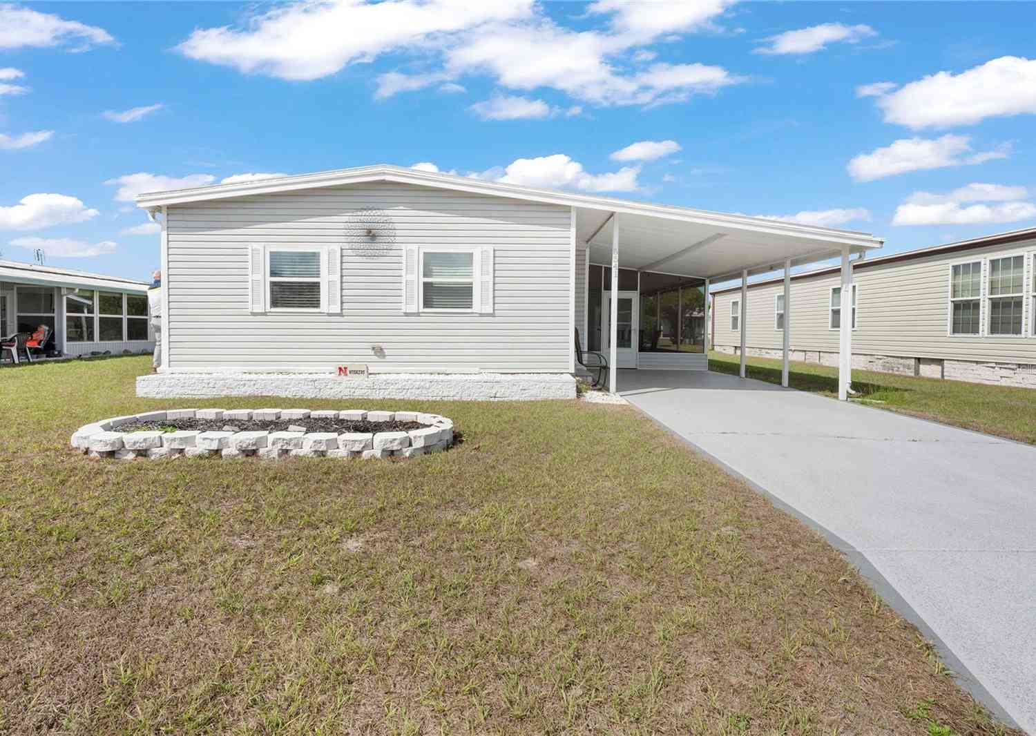 Mobile Home For Sale - 5541 Benton Street<br/> ZEPHYRHILLS, FL 33542
