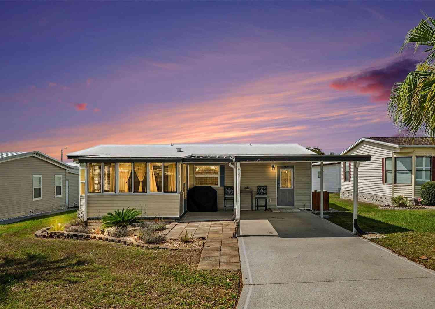 Mobile Home For Sale - 7123 Siesta Street<br/> ZEPHYRHILLS, FL 33541