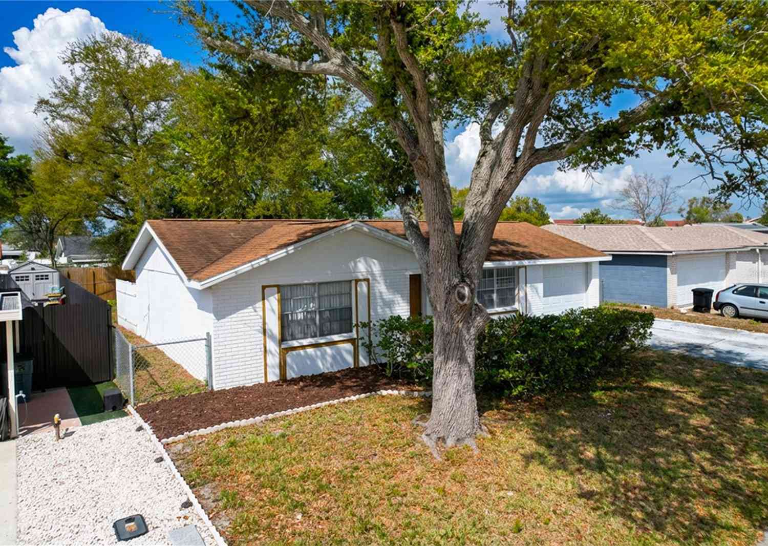 Homes For Sale - 9741 Lamantin Drive<br/> PORT RICHEY, FL 34668