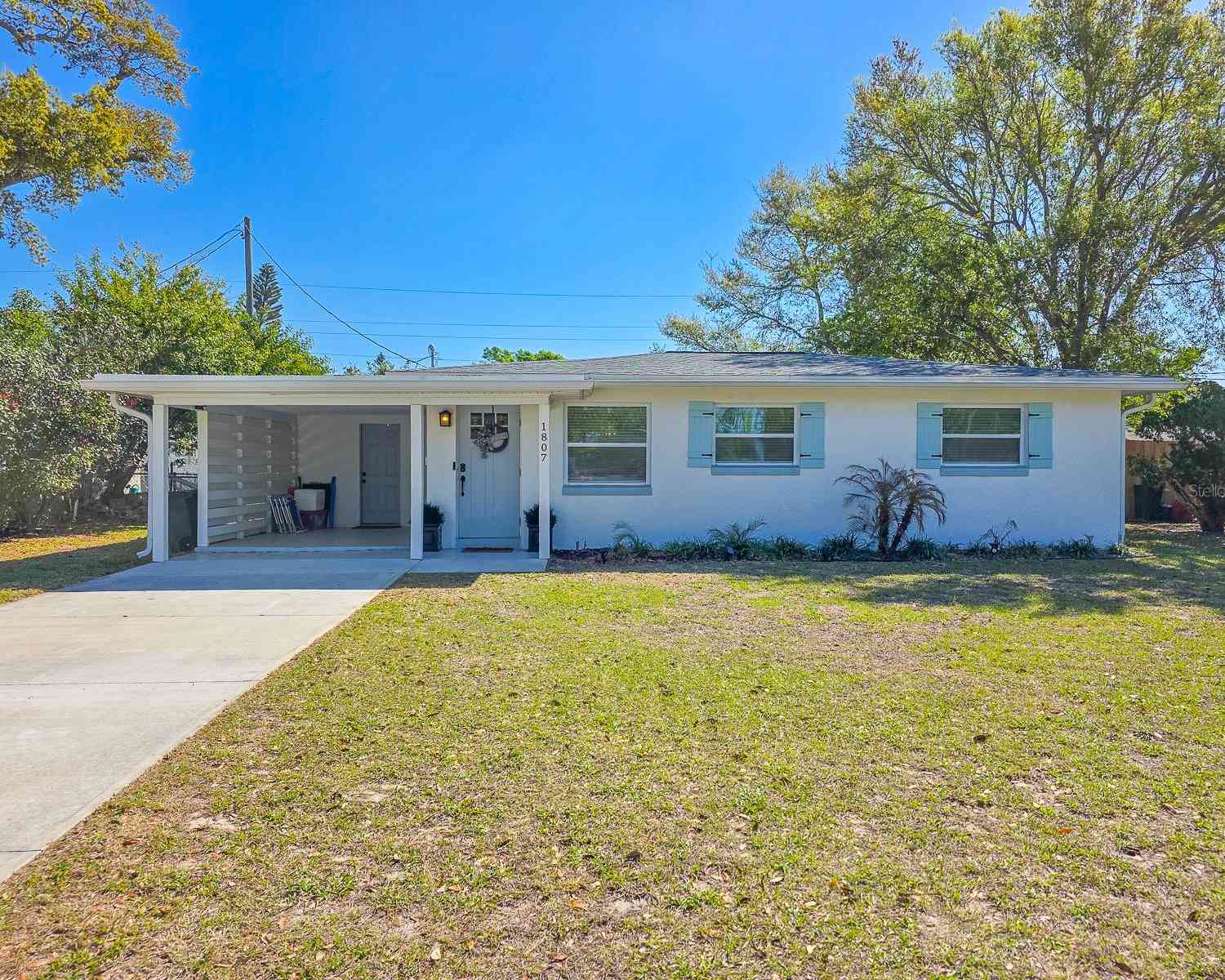 Homes For Sale - 1807 Golfview Boulevard<br/> SOUTH DAYTONA, FL 32119