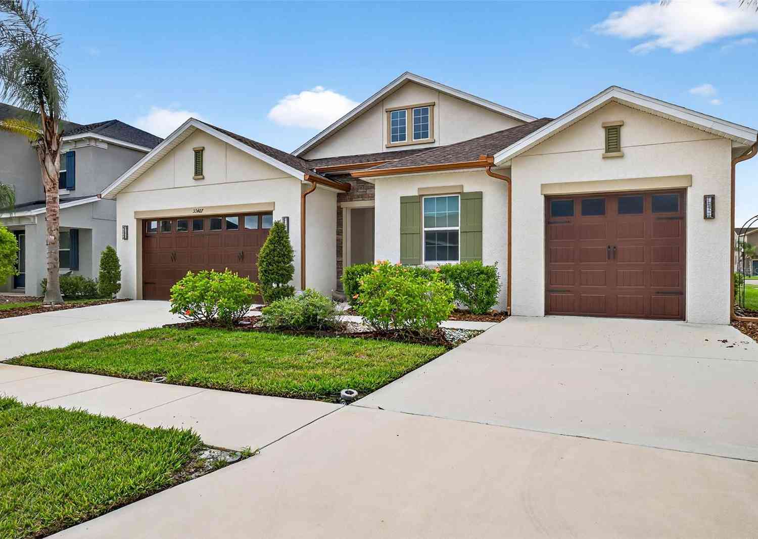 Homes For Sale - 33487 Azalea Ridge Drive<br/> Wesley Chapel, FL 33545