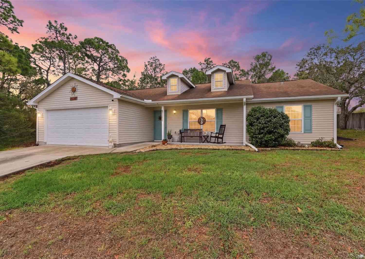 Homes For Sale - 10294 Dotted Wren Avenue<br/> WEEKI WACHEE, FL 34613
