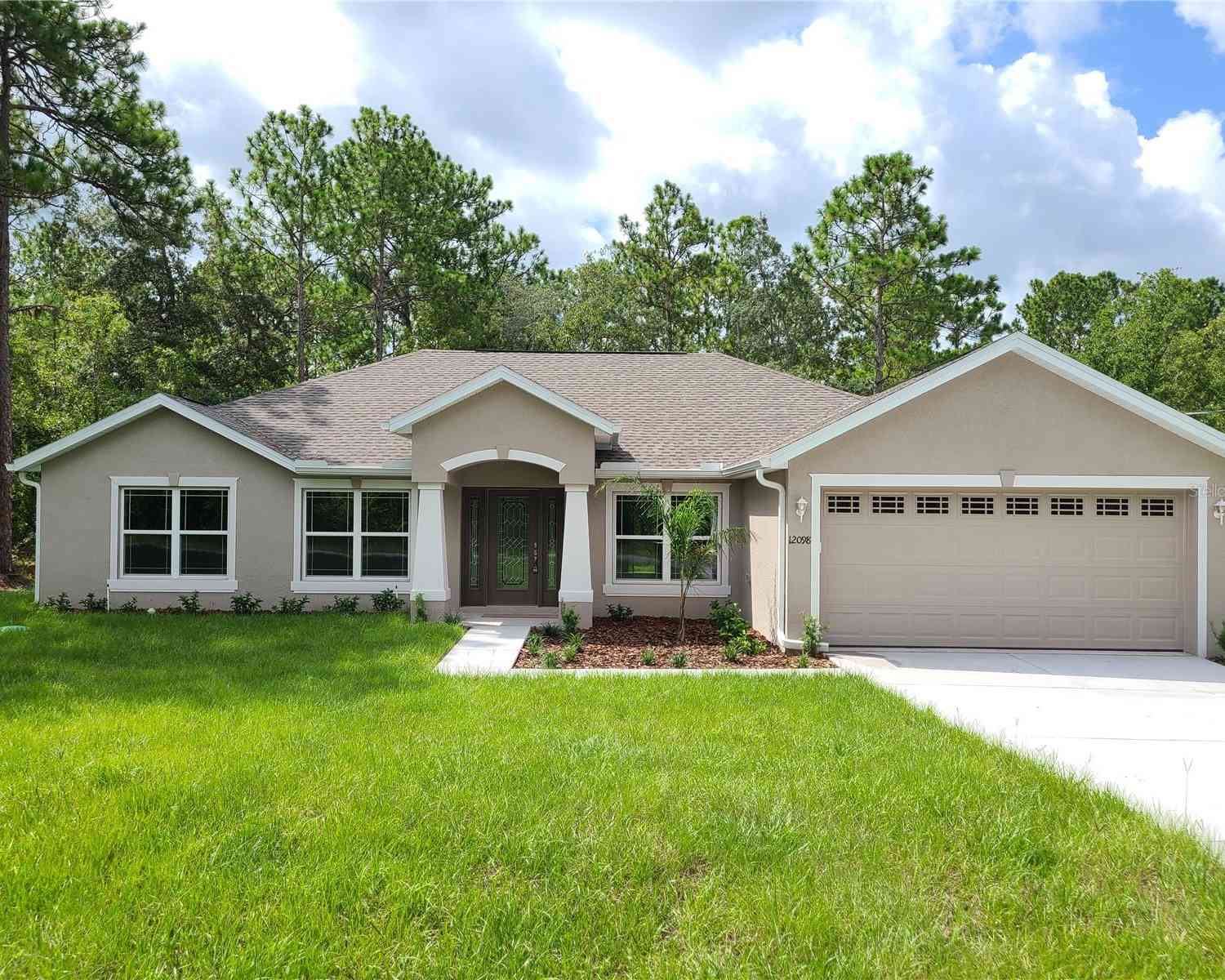 Homes For Sale - 11367 Latchwood Avenue<br/> WEEKI WACHEE, FL 34614
