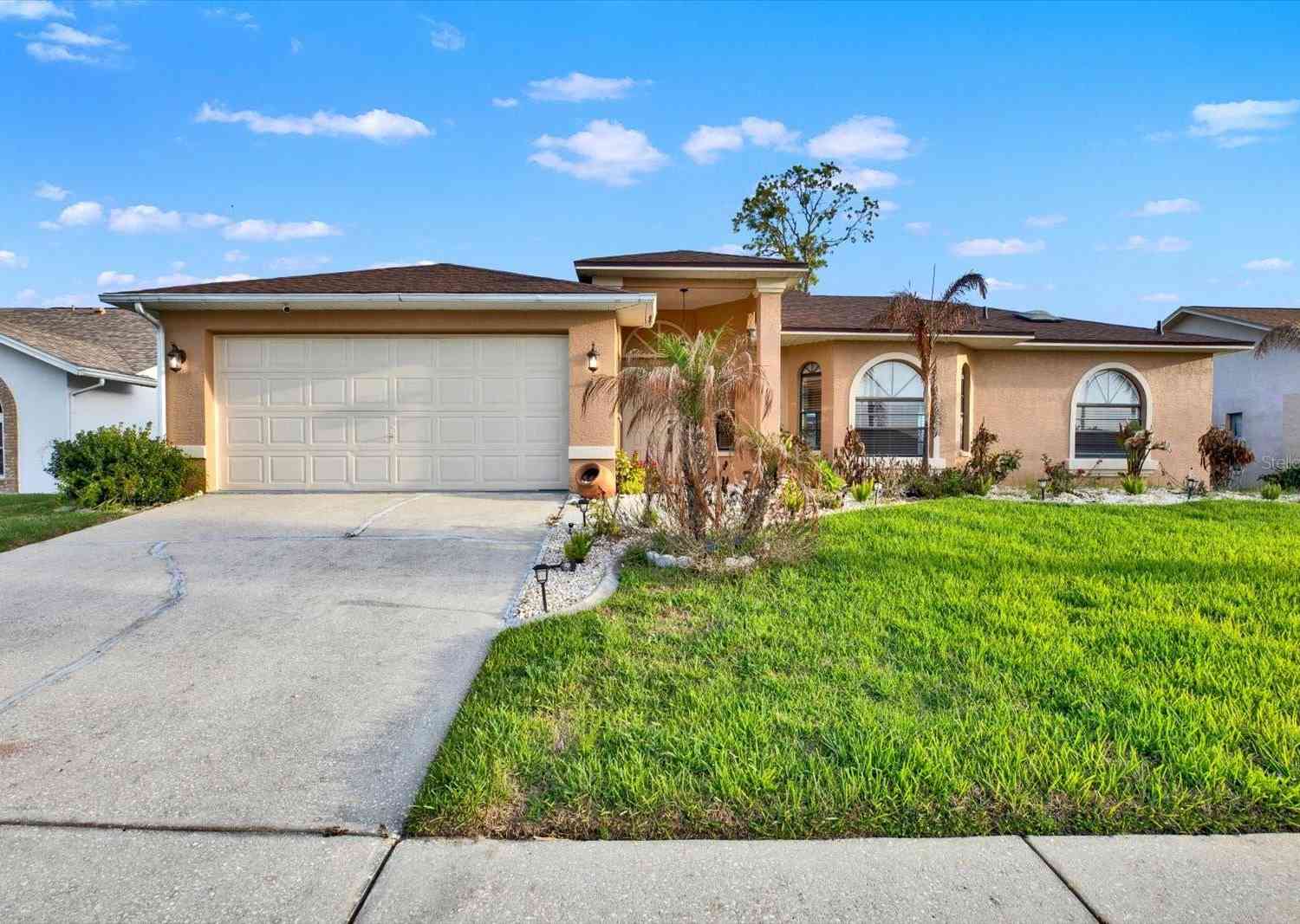 Homes For Sale - 1503 Overland Drive<br/> SPRING HILL, FL 34608