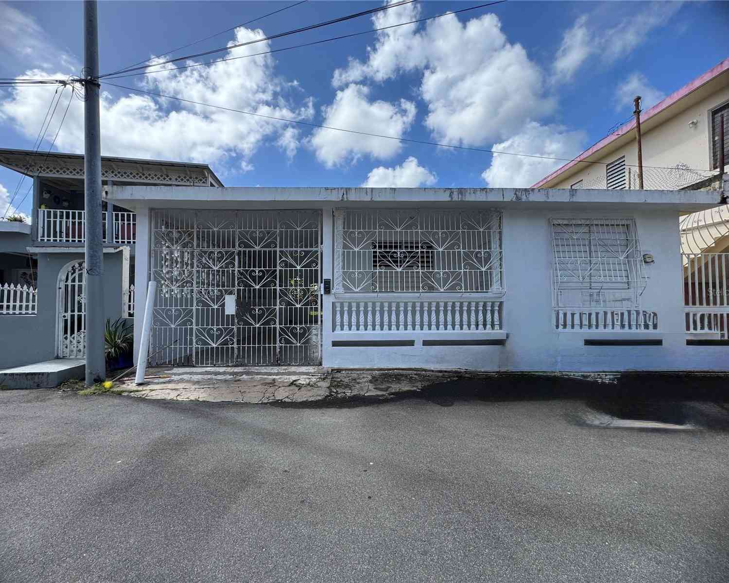 Homes For Sale - 121 Calle Hermandad Interior<br/> GUAYNABO, PR 00965