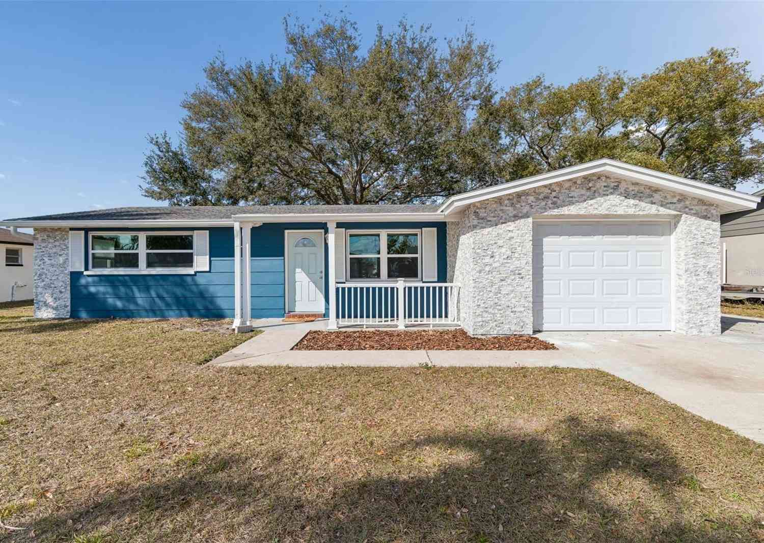 Homes For Sale - 1147 Rushmore Drive<br/> HOLIDAY, FL 34690