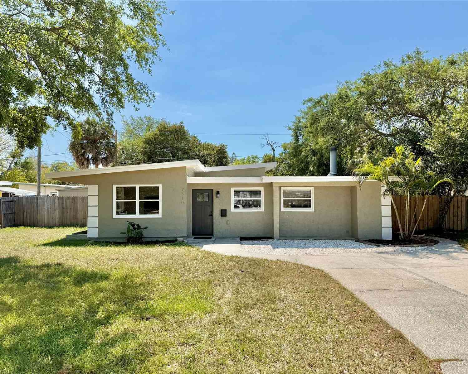 Homes For Sale - 7310 11th Avenue<br/> Pinellas County, Saint Petersburg, FL 33710