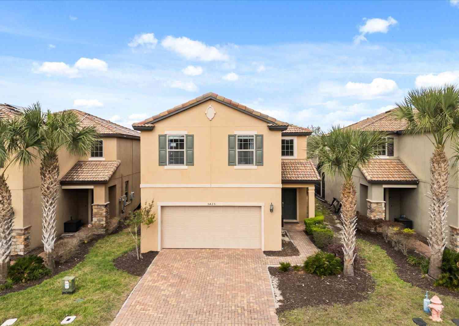 Homes For Sale - 5425 Misty Oak Circle<br/> DAVENPORT, FL 33837