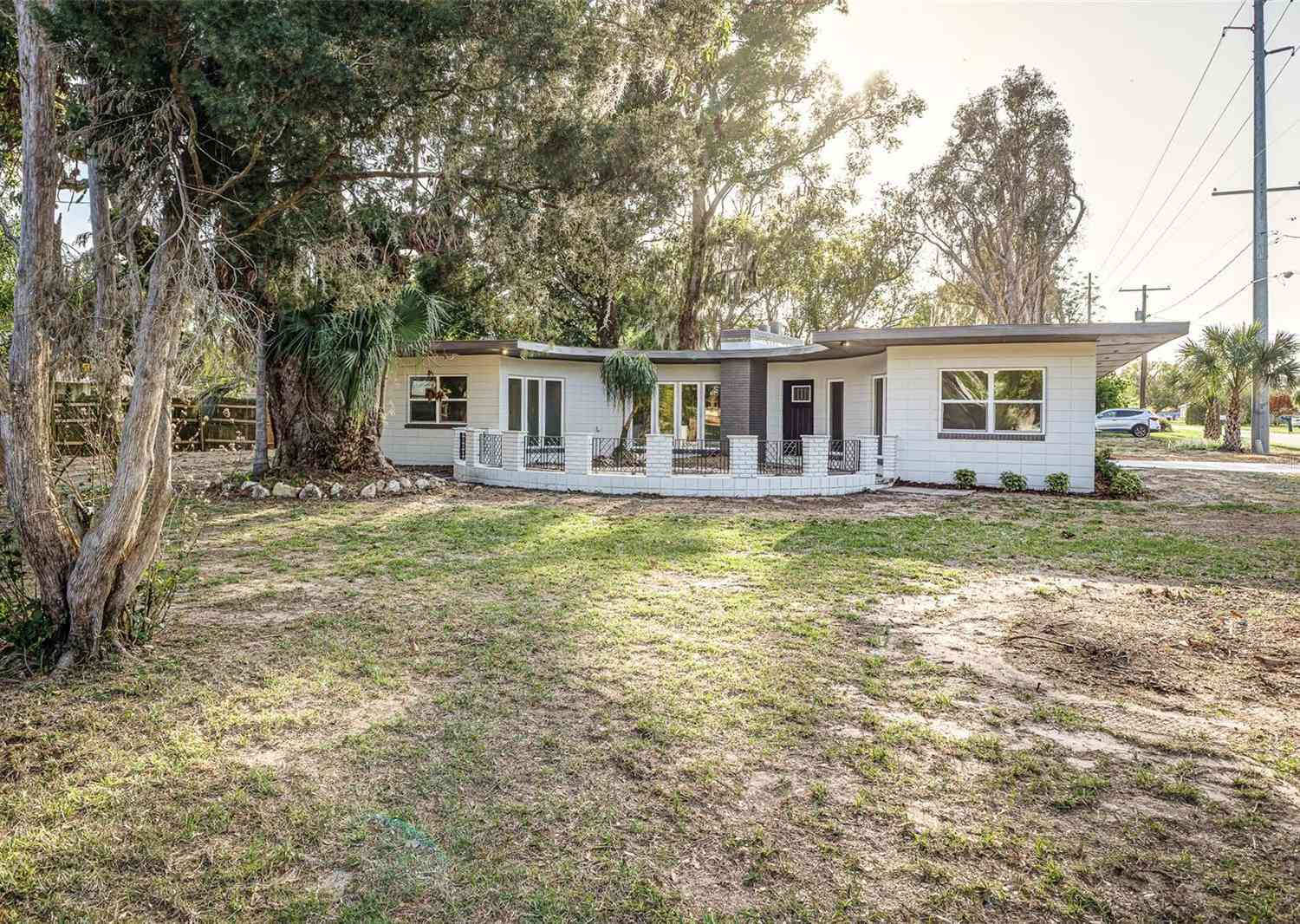 Homes For Sale - 315 S Itasca Avenue<br/> LAKE ALFRED, FL 33850