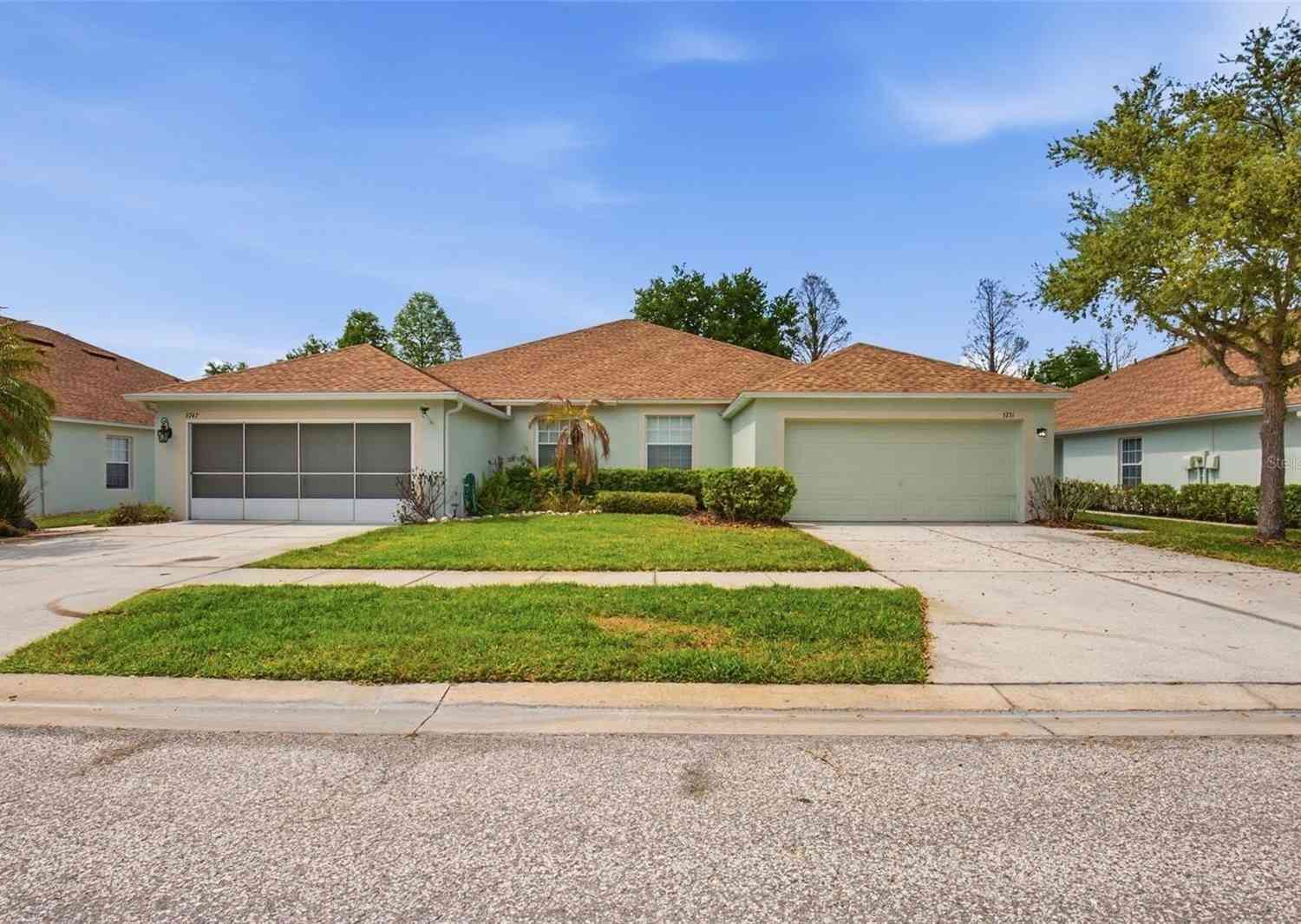 Homes For Sale - 5751 Autumn Shire Drive<br/> ZEPHYRHILLS, FL 33541