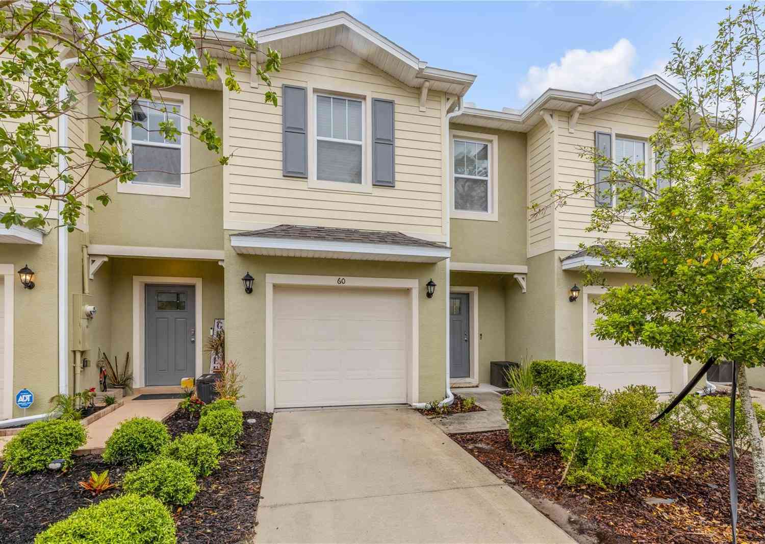 Townhouse For Sale - 60 Bella Oaks Drive<br/> PORT ORANGE, FL 32129