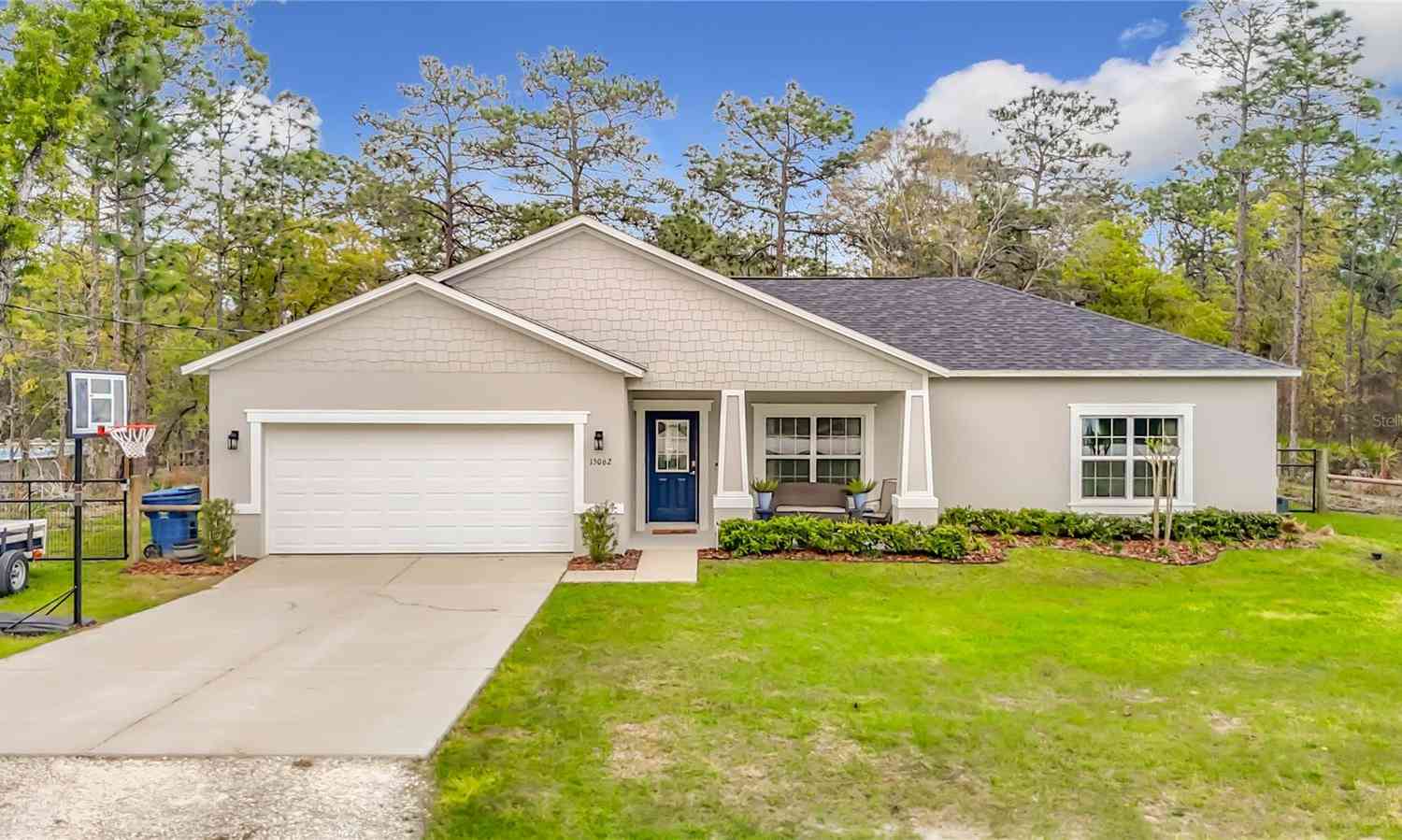 Homes For Sale - 15062 Mount Ivy Road<br/> WEEKI WACHEE, FL 34614