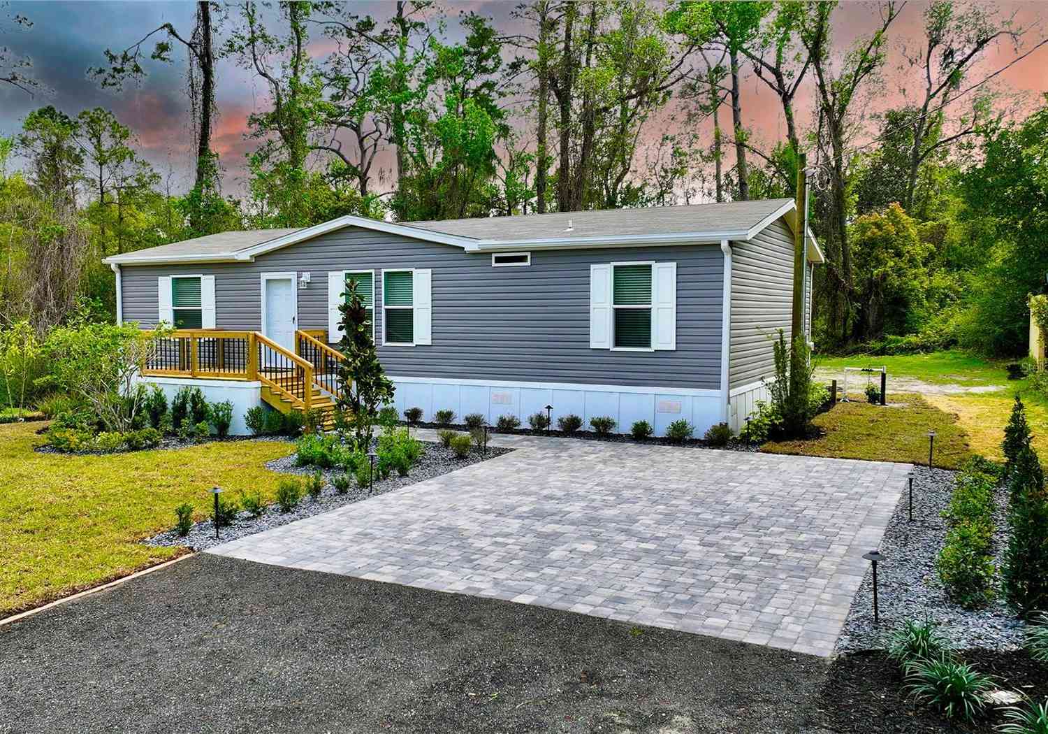 Mobile Home For Sale - 10350 Deer Run<br/> WHITE SPRINGS, FL 32096