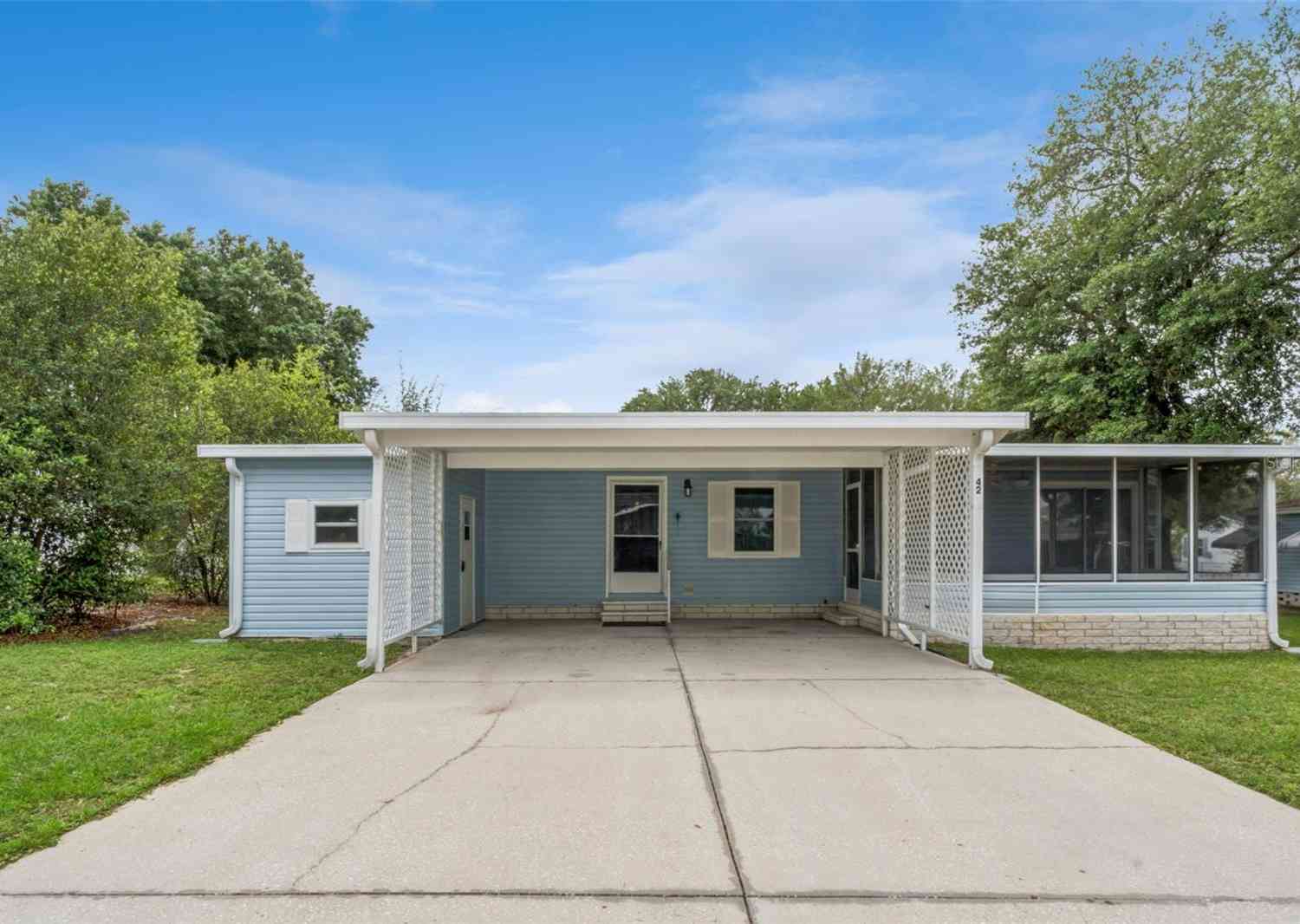 Mobile Home For Sale - 42 Maplehurst Avenue<br/> DEBARY, FL 32713