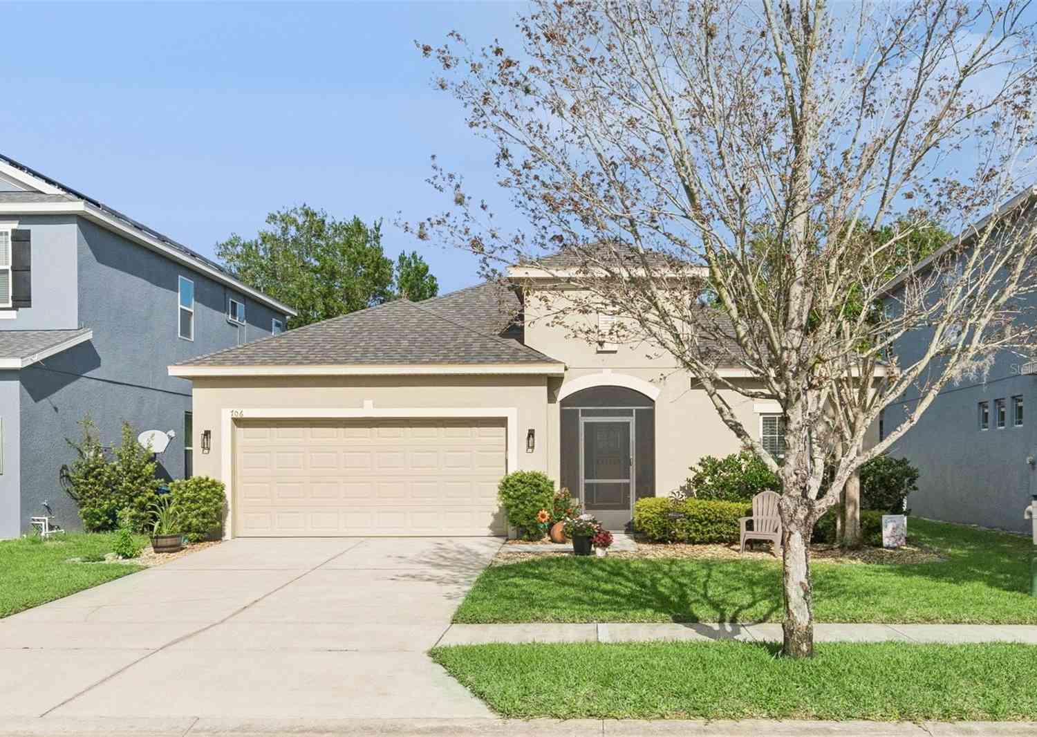 Homes For Sale - 706 Barefoot Bay Loop<br/> GROVELAND, FL 34736