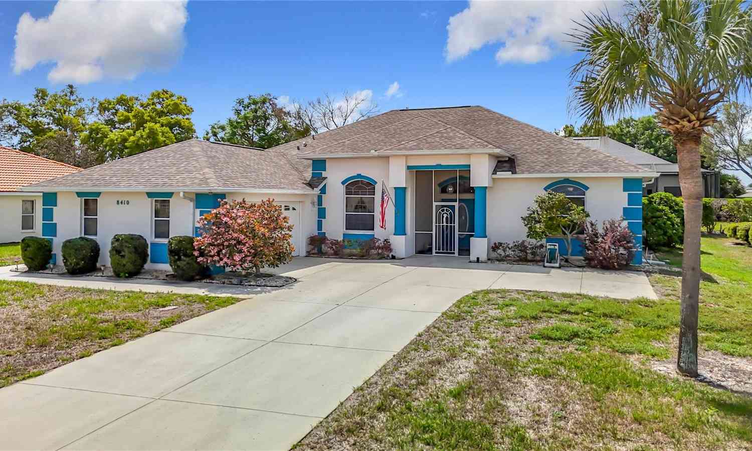 Homes For Sale - 8410 Maybelle Drive<br/> WEEKI WACHEE, FL 34613