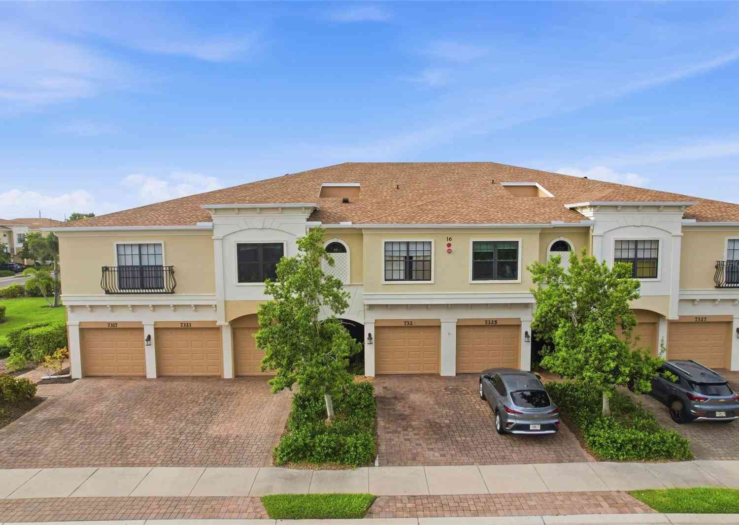 Condo For Sale - 7321 Skybird Road #397<br/> BRADENTON, FL 34209