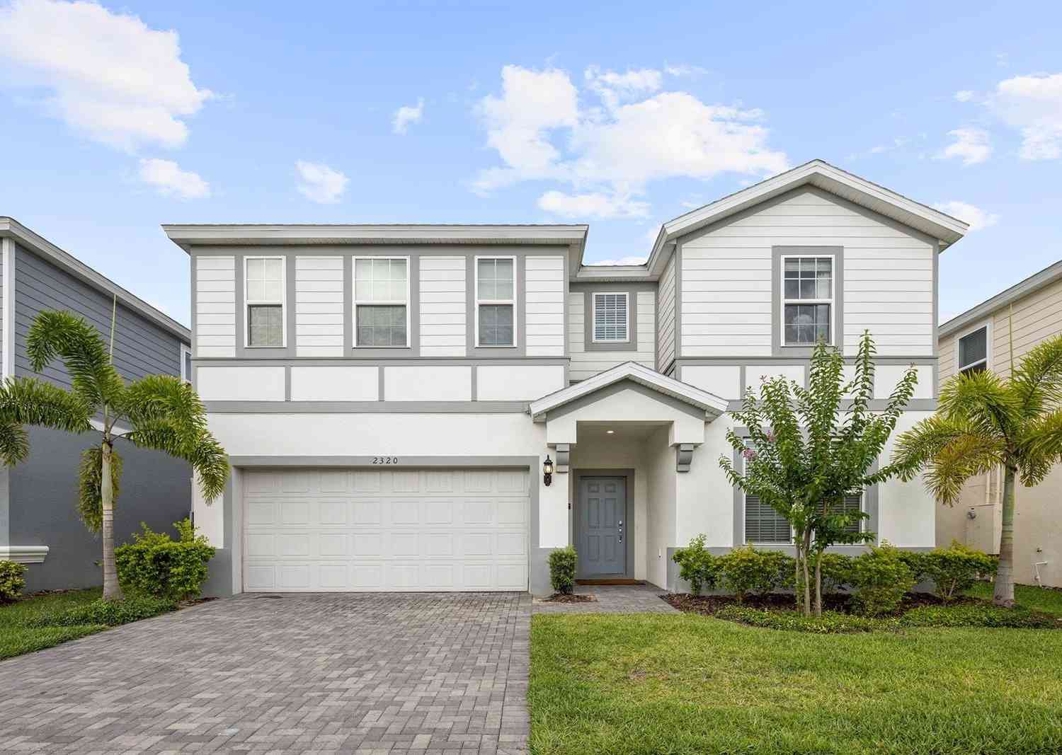 Homes For Sale - 2320 Lelani Circle<br/> DAVENPORT, FL 33897