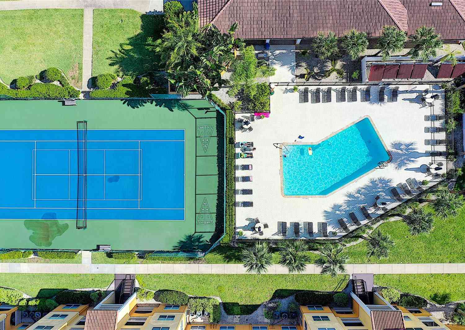 Condo For Sale - 10764 70th Avenue #1306<br/> SEMINOLE, FL 33772